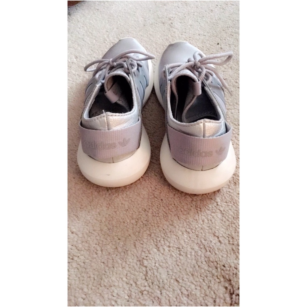 Adidas sneakers 👟